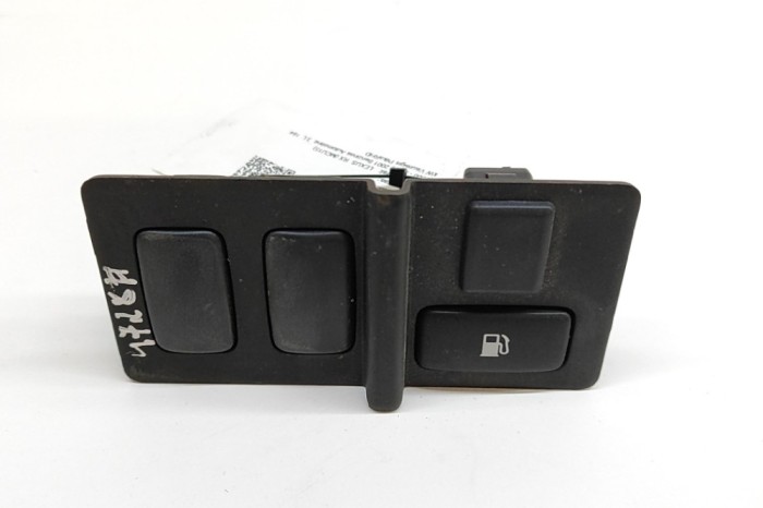 Comutator deschidere rezervor LEXUS RX MCU15 2001 OEM: 55446-48010 28206809