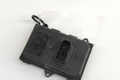 Unitate de control lumini xenon VW TOUAREG 7P5 2015 OEM: 8U0941329 30371642 foto