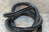 Garnitura ușă dreapta spate AUDI Q3 8U 2016 OEM: 8U0833721A | 21655028