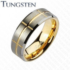 Inel din tungsten în două culori, argintiu şi auriu, crestături, 8 mm - Marime inel: 52