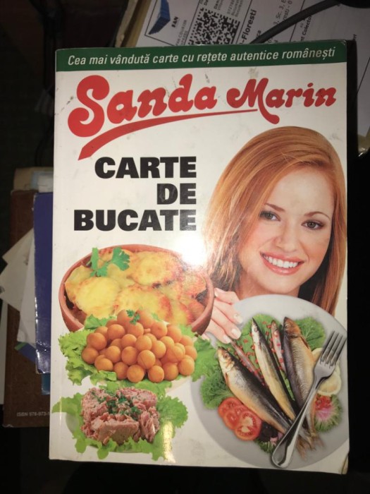 Carte de bucate/ Sanda Marin