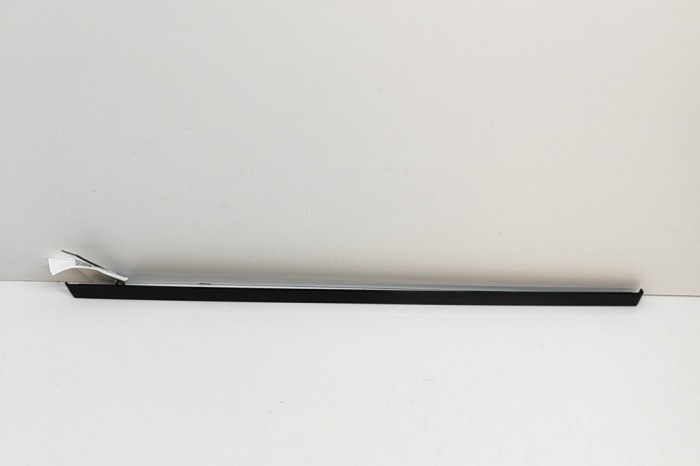 Ornament vertical ușă st&acirc;nga spate LAND ROVER RANGE ROVER IV L405 2020 OEM: CK52-255A61-AC | 29177567