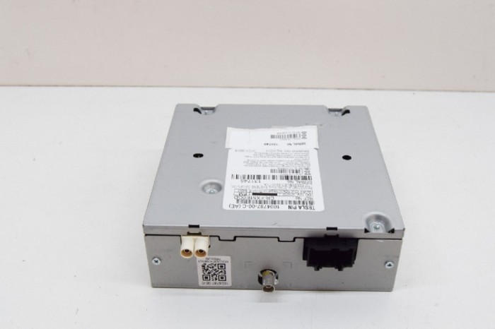 Alt modul de control TESLA MODEL S 2014 OEM: 1004787-00-C 11611136