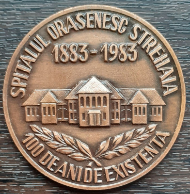 MEDALIE ROMANIA - 100 ANI SPITALUL ORASENESC STREHAIA / FARMACIA STREHAIA - 1983 foto