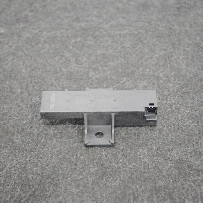 Antena AUDI A5 Sportback F5A 2017 OEM: 4M0907247 2725844