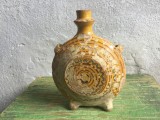 arta / design / vintage - Veche plosca din ceramica realizata manual sfarsit de sec XIX inceput de sec XX !