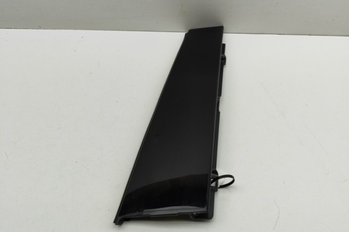 Ornament vertical ușă st&acirc;nga spate AUDI Q4 SUV F4B 2024 OEM: 89A839901 | 32042744