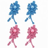 Cumpara ieftin Set 4 agrafe de par bleu si roz 5 x 2 cm, model floral metalizat, 2 bleu + 2 roz, accesorii elegante pentru coafuri