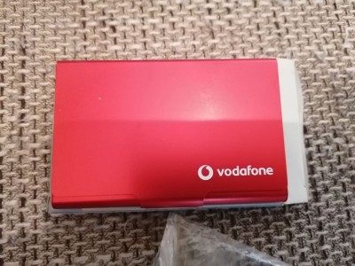 Suport carti de vizita, LEXON - VODAFONE, Metal, ROSU, foto