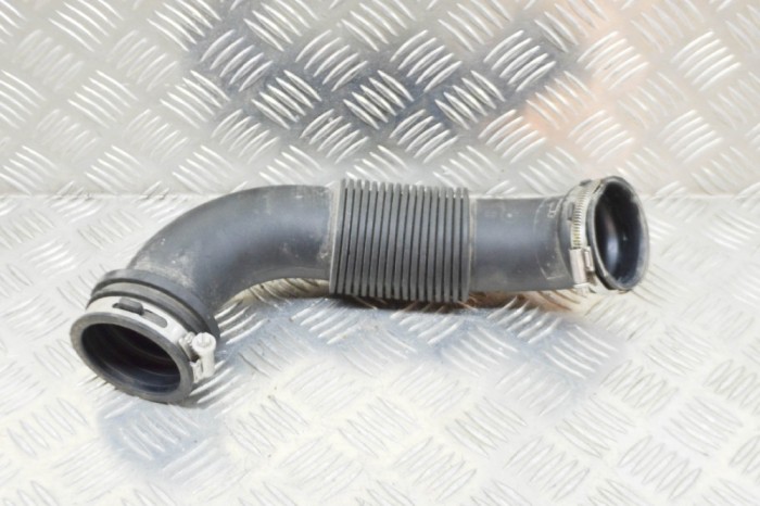 Furtun de admisie aer FORD FOCUS III 2015 OEM: S9E0B 11617891