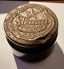 Vechi borcan borcanas recipient gol &quot;STEAUA Crema de Ghete&quot; / sticla, culoare superba / capac metalic, putin busit / D: 6,50 cm H: 5 cm / RO comunism