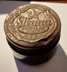 Vechi borcan borcanas recipient gol &quot;STEAUA Crema de Ghete&quot; / sticla, culoare superba / capac metalic, putin busit / D: 6,50 cm H: 5 cm / RO comunism