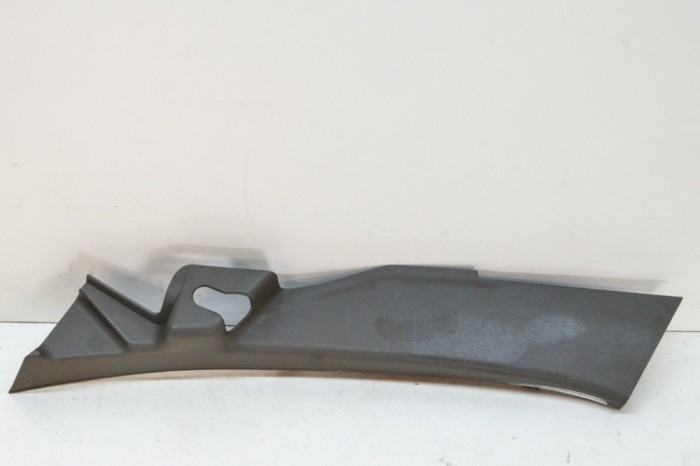 Ornament st&acirc;lp spate st&acirc;nga RENAULT ZOE BFM_ 2016 OEM: Hatchback | 13648751