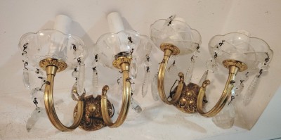 Eleganta pereche de aplice din bronz și elemente din cristal in stilul francez Louis,piese deosebite foto