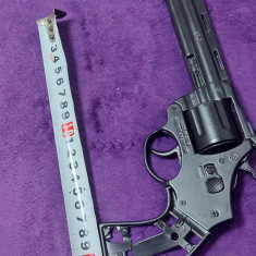 2 arme vintage-pistol jucarie vintage-pistol bricheta vintage-nefunctionale