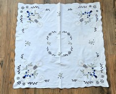 FATA DE MASA VINTAGE DIN BUMBAC CU MODEL BRODERIE MECANIZATA, MODEL CRĂCIUN