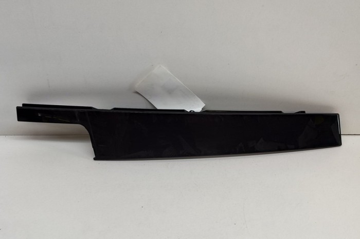 Ornament vertical ușă st&acirc;nga față SEAT LEON ST 5F8 2016 OEM: 5F4837901G 25793221
