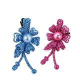 Cumpara ieftin Set 2 agrafe de par bleu si roz 5 x 2 cm, model floral metalizat, accesorii moderne pentru par, fixare sigura