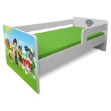 Pat pentru copii Dogs Green, cu protectii laterale detasabile reversibile, Pal melaminat, margini rotunjite, 2-8 ani, 144x76x45 cm, alb verde