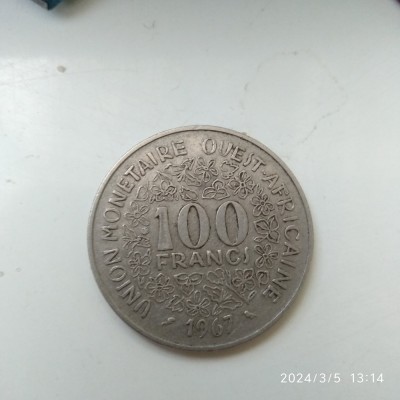 -Y- MONEDA AFRICA DE EST 100 FRANCI 1967 VG + foto