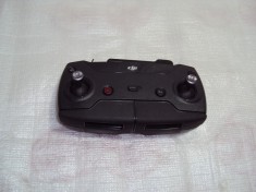 telecomanda control dronă DJI model GL100A