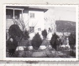 Bnk foto Soveja - Statuia lui Simion Mehedinti - 1975, Alb-Negru, Romania de la 1950, Cladiri