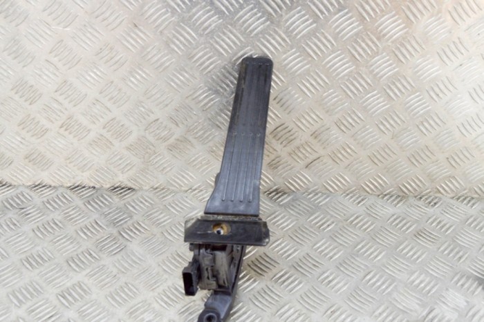 Pedala de accelerație KIA CEE\&#039;D JD 2012 OEM: 32700-A6100,32700-3XXX 17776337