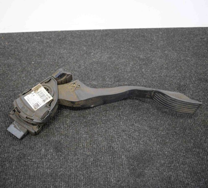 Pedala de accelerație CITRO&Euml;N C3 III SX 2018 OEM: 9671434080 3688699