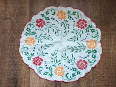 Fata de masa mica / centru masa rotund, brodat manual, vintage, lucru manual