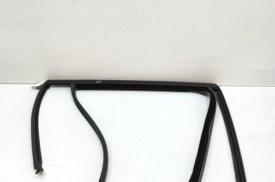 Bandou superior ușă dreapta spate BMW X5 F15, F85 2014 OEM: 7289668,7465926 31385316 foto