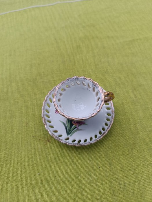 Cescuta miniatura, piesa de colectie