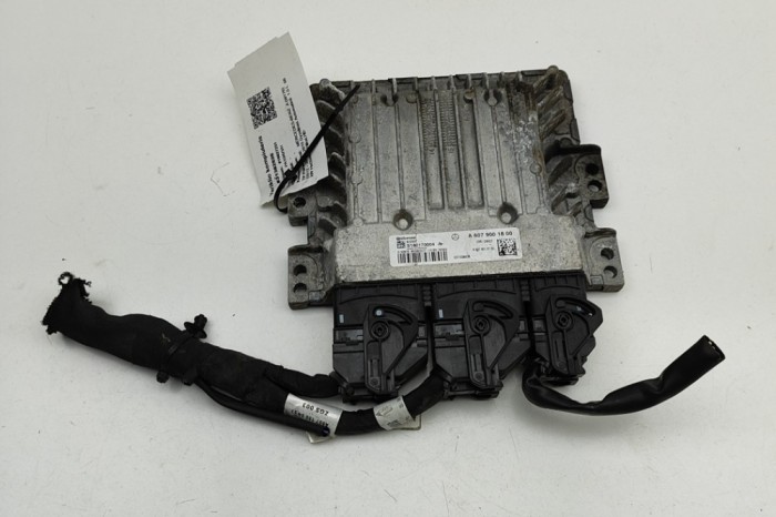 Unitate de control motor MERCEDES-BENZ A W176 2015 OEM: A6079001800,A6079010100,S180170004,237103643R 31382626