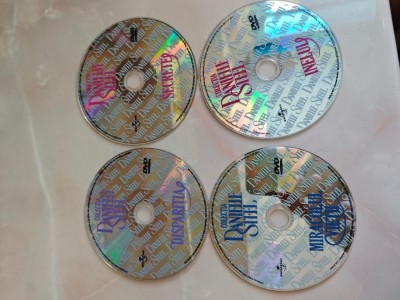 SET 4 DVD DIN COLECTIA DANIELLE STEEL: 4 FILME (INELUL, SECRETE, DISPARITIA, MIRACOLUL VIETII) foto