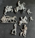 SOLDATEI DIN PLUMB,FIGURINE VECHI ANII&#039;30-40 UNELE cu MICI DEFECTE/PRET PT. TOTI