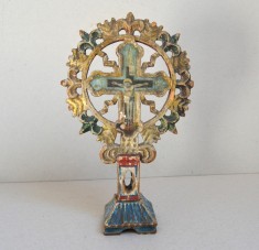 Cruce de binecuvantare lemn sculptat si pictat sec 19 foto
