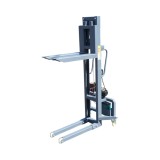 Transpalet manual 300 Kg cu ridicare electrica 12V, inaltime maxima 1.6m