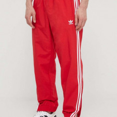 adidas Originals pantaloni de trening Adicolor Woven Firebird Track top culoarea roșu, cu imprimeu, IT2498