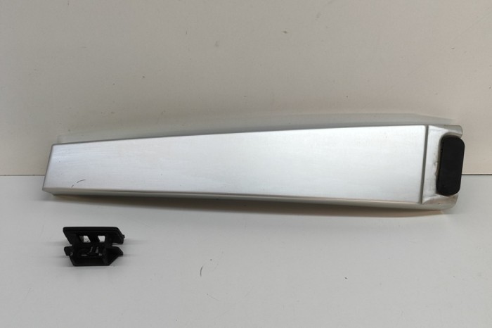 Ornament vertical ușă dreapta față PORSCHE CAYENNE 9PA 2004 OEM: 7L5853318D,7L5.853.318.D 28931938
