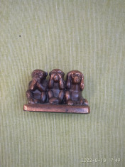Figurina din bronz cuprat, 3 maimute intelepte foto