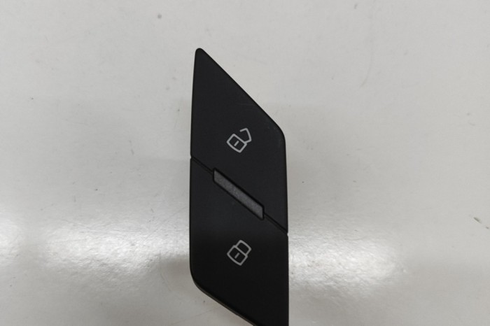 Comutator &icirc;nchidere centralizată AUDI Q4 Sportback F4N 2024 OEM: 81C962108 | 31847253