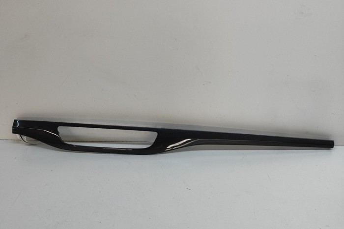 nerasta AUDI Q7 4M 2017 OEM: 4M1853190 29922988