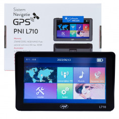 Sistem de navigatie GPS PNI L710 cu parasolar, 7 inch, 800 MHz, 256MB DDR, 16GB memorie interna, FM transmitter, cu doua alimentatoare auto incluse foto