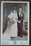 Fotografie pe carton, mire si mireasa, inceput de secol XX
