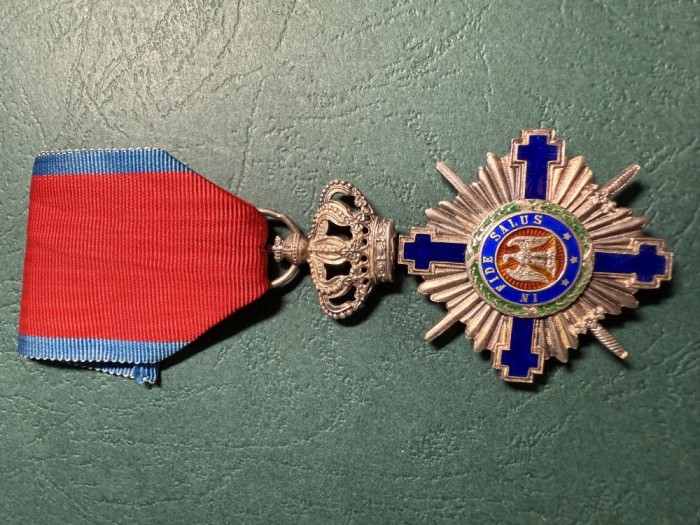 Ordinul Steaua Romaniei in grad de Cavaler model 1881 pe timp de razboi