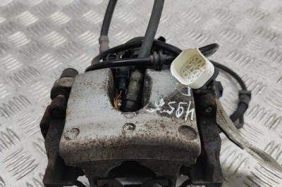 Etrier de fr&amp;acirc;nă dreapta spate MERCEDES-BENZ C T-Model S205 2015 OEM: A2054230281,A2054232098 28279153 foto