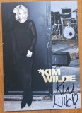 Autograf al cantaretei britanice de muzica pop Kim Wilde, cu plicul cu care a fost expediata