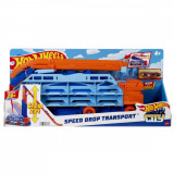 Set de joaca Hot Wheels, Camion transportator cu pista de lansare