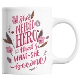 Cana alba personalizata &quot;Ea avea nevoie de un erou, deci asta a devenit!&quot;, INOVATIX&reg;. 330ml