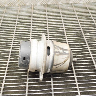 Suport motor dreapta AUDI Q7 4L 2011 OEM: 7L8199131F 11834524 foto