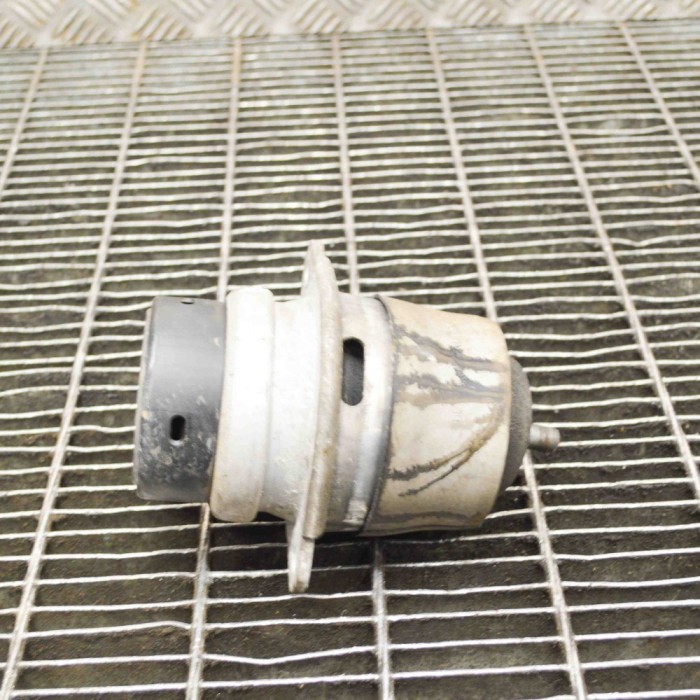 Suport motor dreapta AUDI Q7 4L 2011 OEM: 7L8199131F 11834524